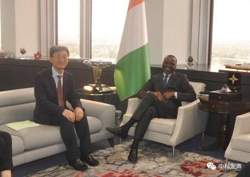 Le Ministre des Transports Amadou KONE a reçu en audience, ce mercredi 12 juin 2019 à son cabinet sis au 21e étage de l'immeuble Postel 2001 au Plateau, le nouvel Ambassadeur de la république populaire de Chine. Le diplomate chinois est venu faire ses civilités et se présenter au Ministre ivoirien des Transports