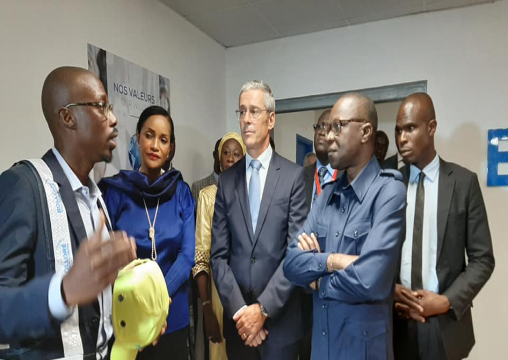 Modernisation / Amadou Koné visite l'aerohub de Bolloré