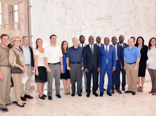 Le Ministre des Transports reçoit une délégation des membres du Congrès américain (MCC)